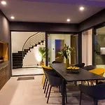 Brand New Contemporary With Infinity Pool *