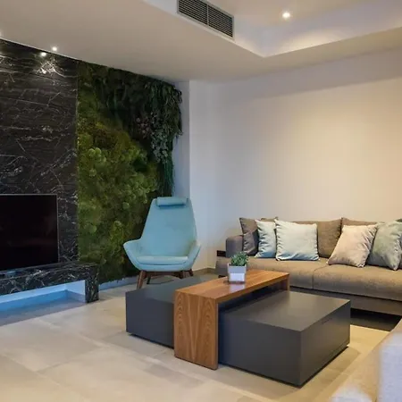 Brand New Contemporary With Infinity Pool *