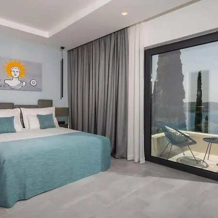 别墅 Brand New Contemporary With Infinity Pool *